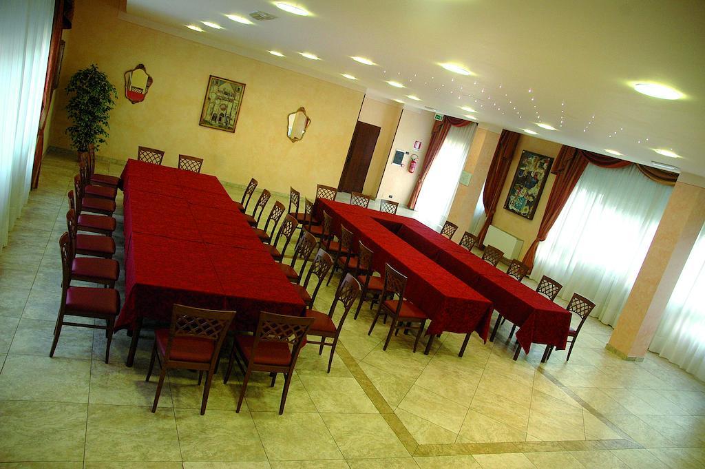 Hotel Ristorante Paladini Καρίζιο Εξωτερικό φωτογραφία