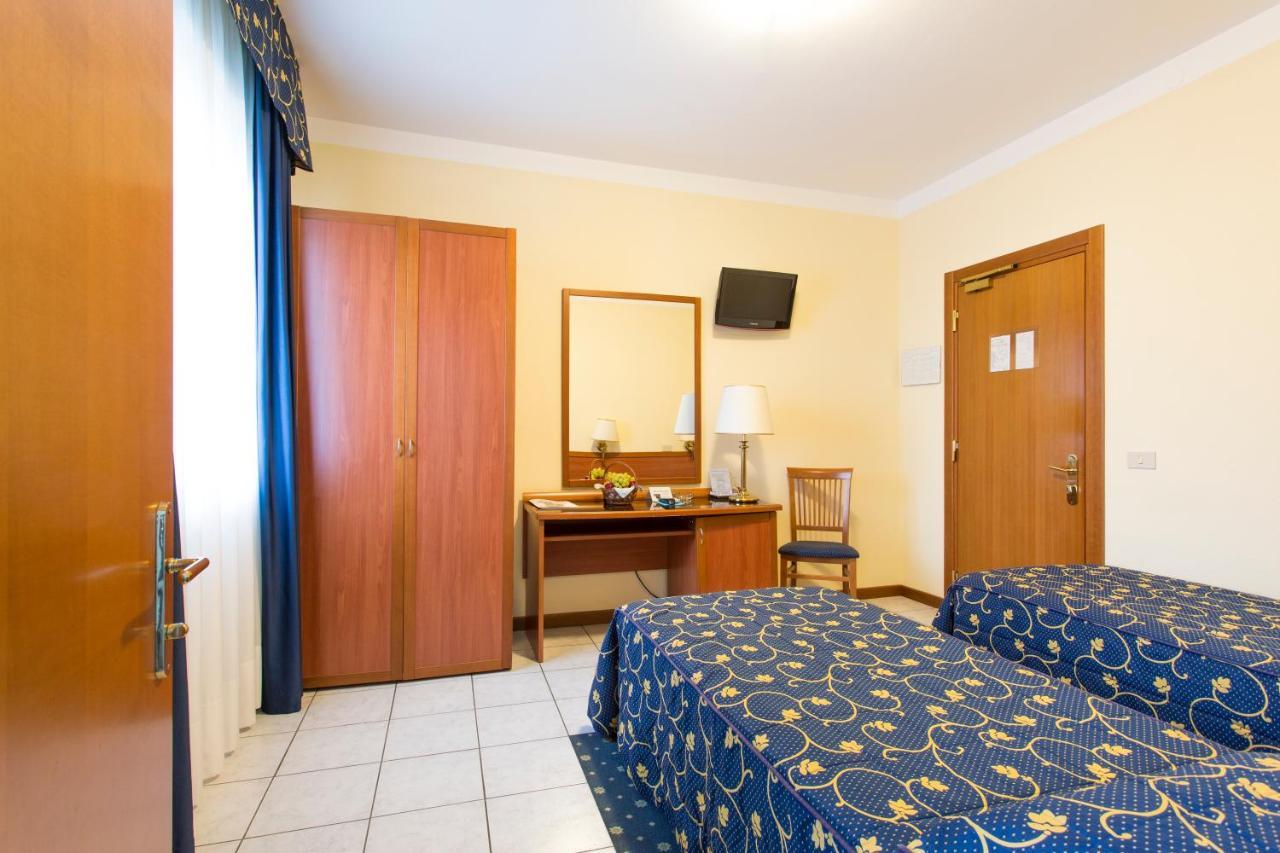 Hotel Ristorante Paladini Καρίζιο Εξωτερικό φωτογραφία